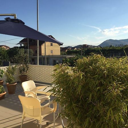 Amberyellowbnb Shkodër Buitenkant foto