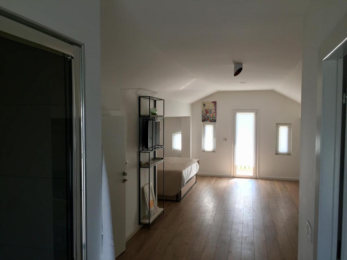 Amberyellowbnb Shkodër Buitenkant foto
