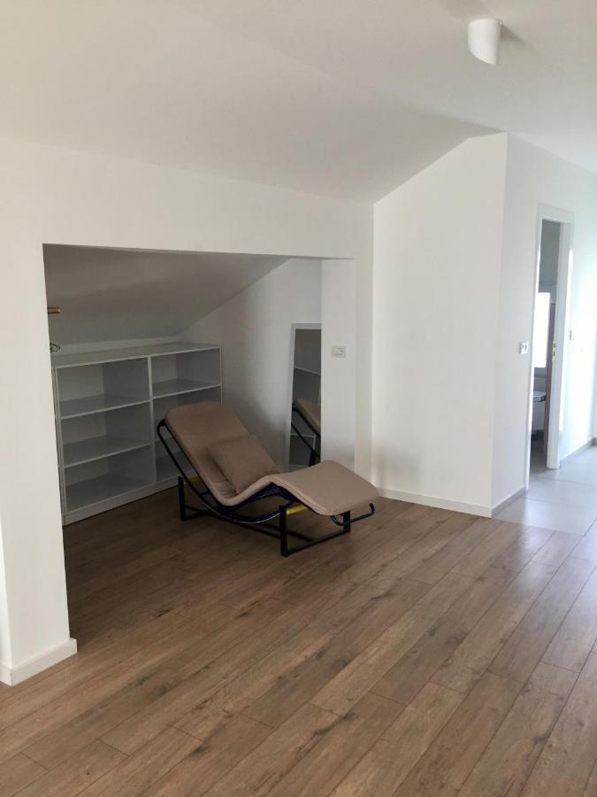 Amberyellowbnb Shkodër Buitenkant foto