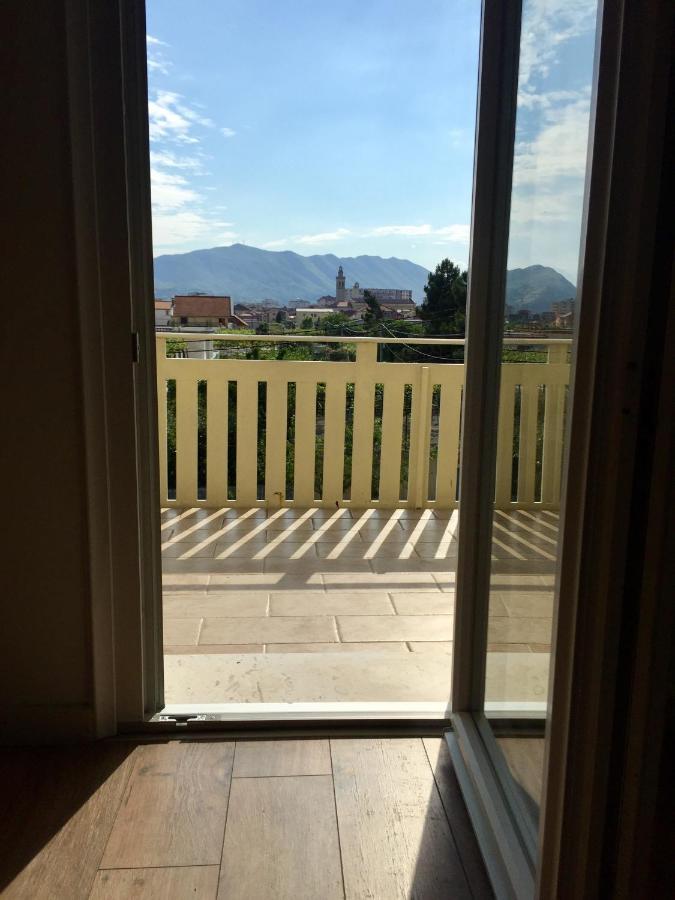 Amberyellowbnb Shkodër Buitenkant foto