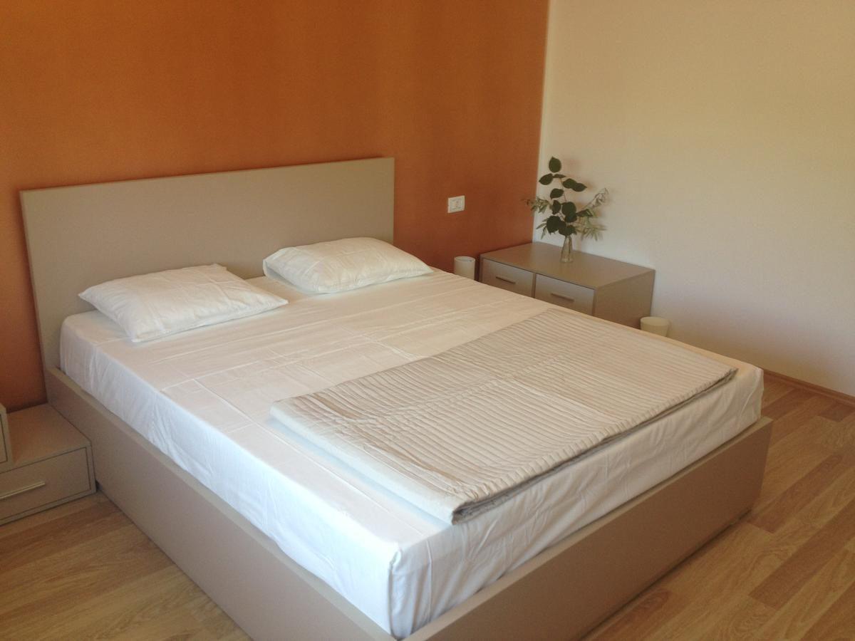 Amberyellowbnb Shkodër Buitenkant foto